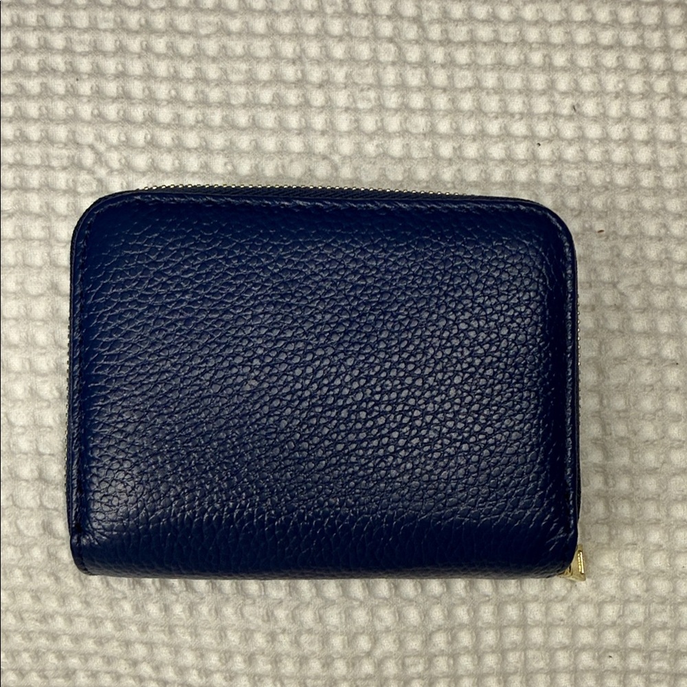 Elegant Navy Blue Leather Wallet - 1.5x3.5x4.5 - Picture 2 of 4